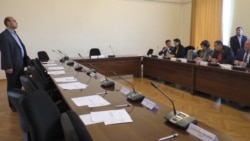 «Լուսավոր Հայաստան»-ը և «Բարգավաճ Հայաստան»-ը շարունակում են բոյկոտել Վանաձորի ավագանու նիստերը