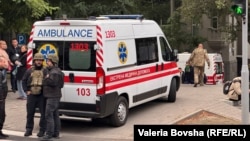 Мэдыкі на месцы аднаго з расейскіх абстрэлаў Дняпра