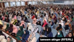 آرشیف، جمعی از زنان افغانستان در لویه جرگه مشورتی صلح در کابل