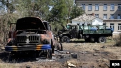 Пошкоджена техніка українських військових в Іловайську, архівне фото 