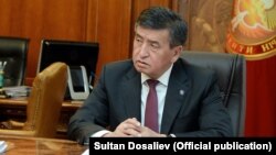 Сооронбай Жээнбеков.
