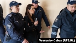 Суддя попередив, що в разі порушення умов арешту міру запобіжного заходу можуть посилити