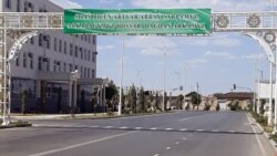 Lebapda edara-kärhanalar ep-esli işgärini üç aý möhlet bilen tölegsiz rugsada iberip başlady