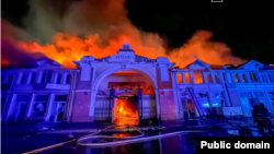 Пажар на рынку Прывоз у Адэсе ў выніку расейскай атакі 24 ліпеня 2025 году