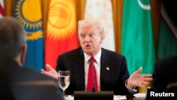 Президент США Дональд Трамп під час зустрічі з лідерами країн Центральної Азії, Вашингтон, 6 листопада 2025 року
