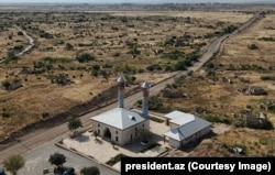 Агдамдагы жаңы оңдолгон мечит. Азербайжан