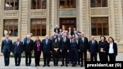 Prezident İlham Əliyev Qərbi Azərbaycan İcmasının inzibati binasında yaradılan şəraitlə tanış olub. 2022