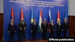 Участники саммита ОДКБ в Душанбе, 15 сентября  2016 г․