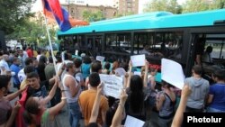 Armenia - Activists urge Yerevan residents to defy transport fare rises, 24Jul2013.