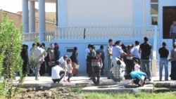 Türkmen migrantlary Türkiýede nähili ýagdaýlarda aldawa düşýärler?