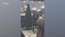 В Ташобласти сотрудники милиции выпроводили десятки посетителей из кафе, в котором отдыхал глава города