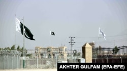 یکی از مسیر های تجارتی بین افغانستان و پاکستان درمنطقه چمن و قندهار 