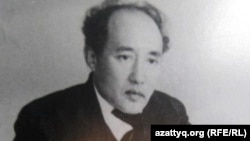 Казахский писатель Мухтар Ауэзов, автор романа «Путь Абая».
