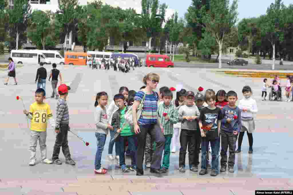 150 тыс. кыргызстанцев были награждены орденами и медалями