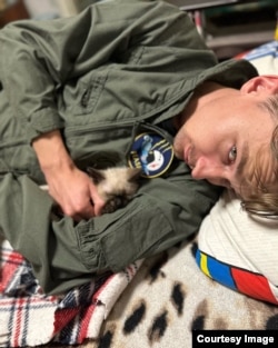 Денис и кот