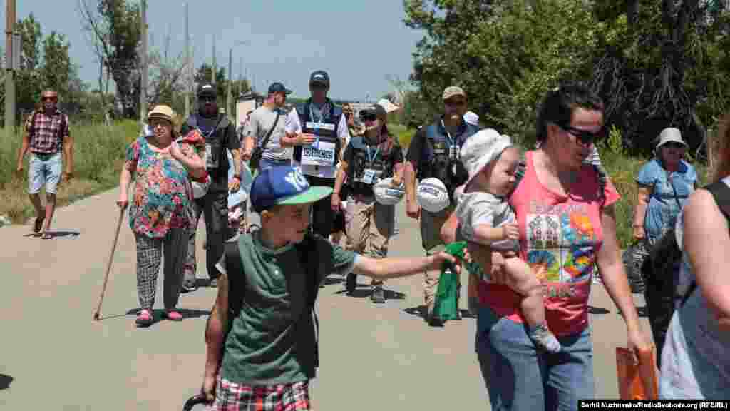 Розведення сил та засобів, як стверджують представники Тристоронньої контактної групи в Мінську, зможе, зокрема, реалізувати план ремонт мосту