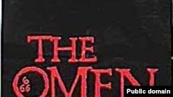После выхода первой версии «Омена» 30 лет назад автора сценария Дэвида Селтцера убило молнией, а исполнитель главной роли Грегори Пек едва не погиб в авиакатастрофе
