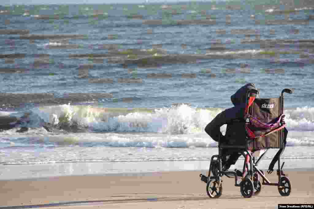 Ролик беш мыкты видеонун тизмесине кирген. &quot;Кыял&quot; үчүн 2 миллион 300 адам добуш берген. Сынакка баш-аягы 65 өлкөдөн 13 миң видео жиберилген.