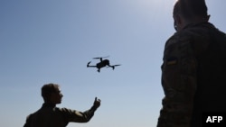 Запуск дрона, ілюстрацыйнае фота